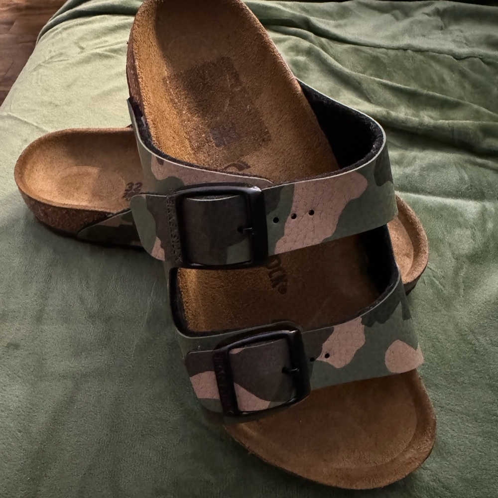NWOT Birkenstock Little Kids' Arizona Camo 2-Strap Sandal - Picture 8 of 10
